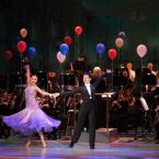 Фото из спектакля МАЭСТРО ПРИГЛАШАЕТ