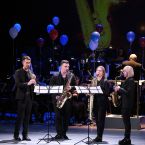 Фото из спектакля МАЭСТРО ПРИГЛАШАЕТ