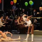 Фото из спектакля МАЭСТРО ПРИГЛАШАЕТ