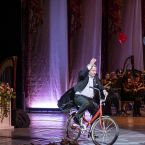 Фото из спектакля МАЭСТРО ПРИГЛАШАЕТ