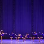 Фото из спектакля ЗДЕСЬ ЗАЖИГАЮТ ЗВЕЗДЫ