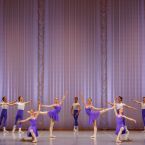 Фото из спектакля ЗДЕСЬ ЗАЖИГАЮТ ЗВЕЗДЫ