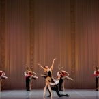 Фото из спектакля ЗДЕСЬ ЗАЖИГАЮТ ЗВЕЗДЫ