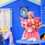 Фото из спектакля КОШКИН ДОМ