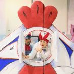 Фото из спектакля КОШКИН ДОМ