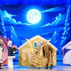 Фото из спектакля КОШКИН ДОМ