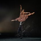 Фото из спектакля ГРОЗОВОЙ ПЕРЕВАЛ