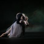 Фото из спектакля ГРОЗОВОЙ ПЕРЕВАЛ